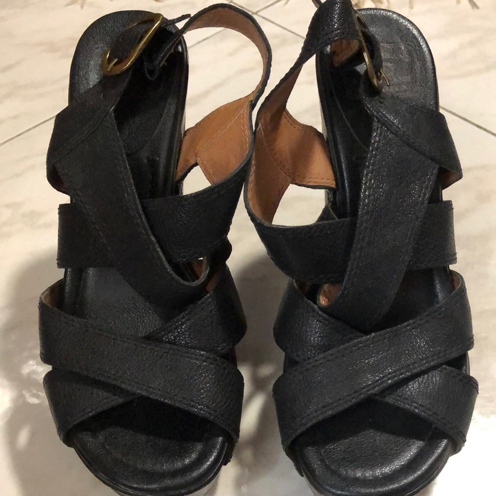 Vintage Lucky Brand sandals